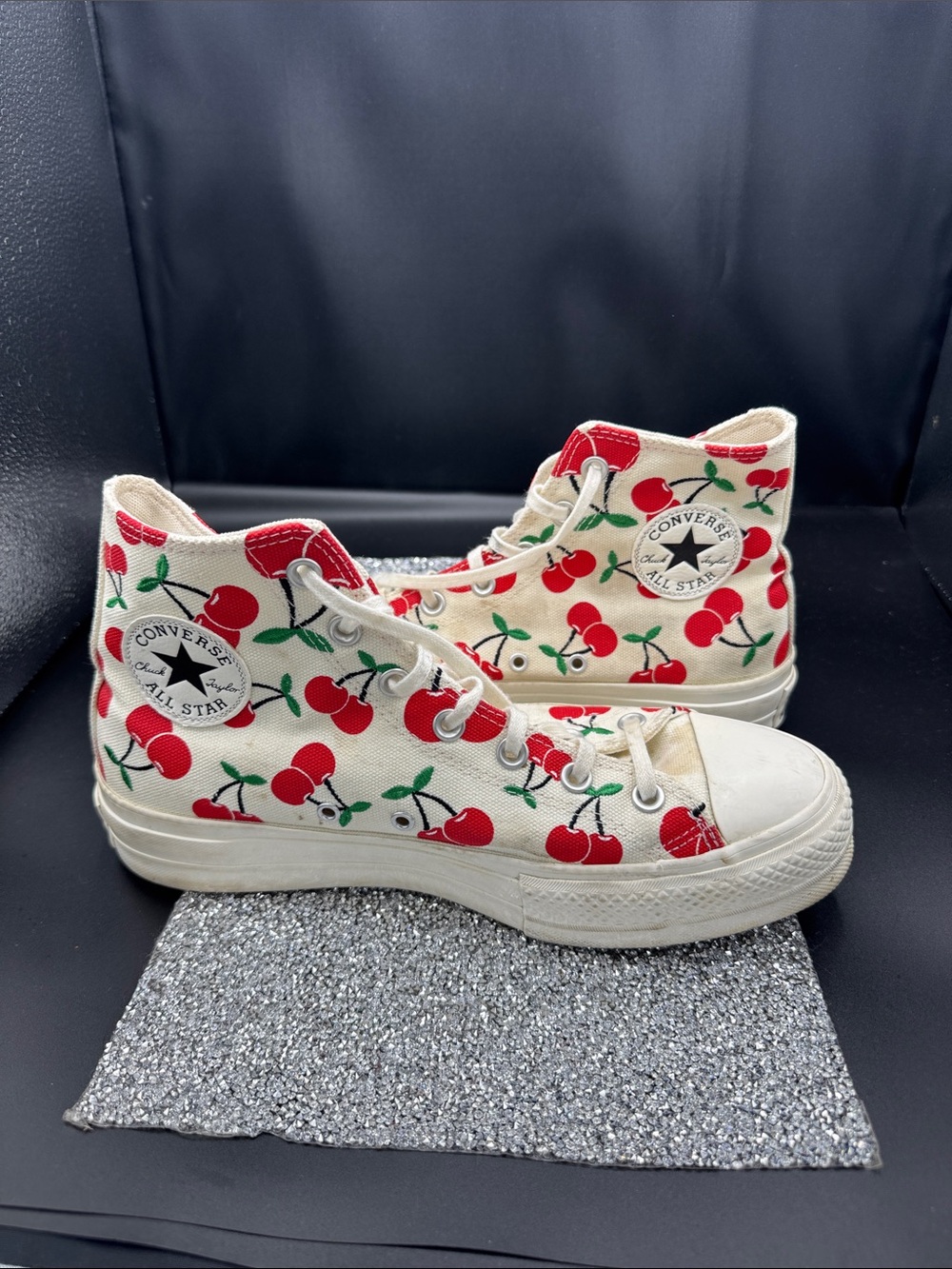 Converse 🍒 Cherry Chuck Taylor -Top Sneakers with Red Cherry - Picture 6 of 6
